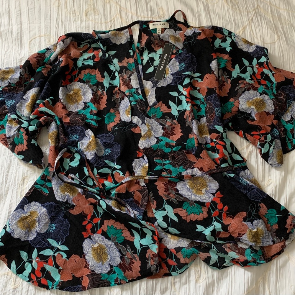 Monteau Womens Floral Blouse